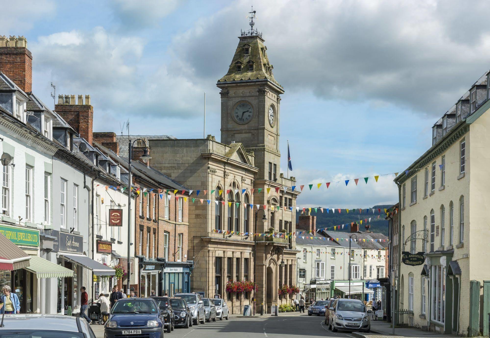 The Royal Oak Hotel, Welshpool, Mid Wales Welshpool